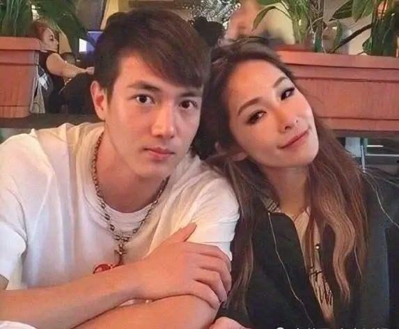 姐弟恋爆料娱乐圈,揭秘明星恋情背后的真相与争议  第3张